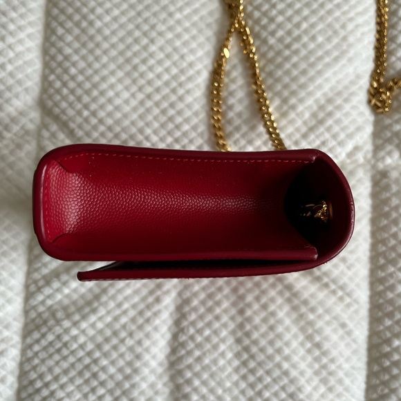 Saint Laurent KATE SMALL CHAIN BAG IN GRAIN DE POUDRE EMBOSSED LEATHER - Picture 5 of 9